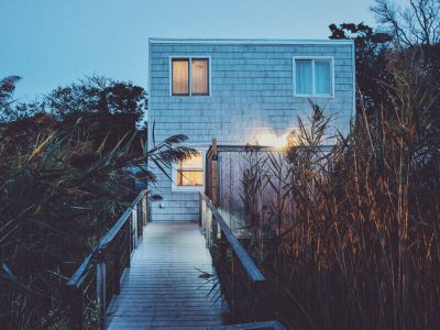 Casa moderna y aislada